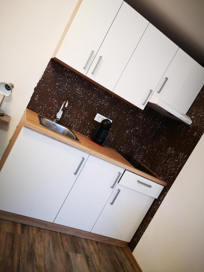 Ema Apartment *