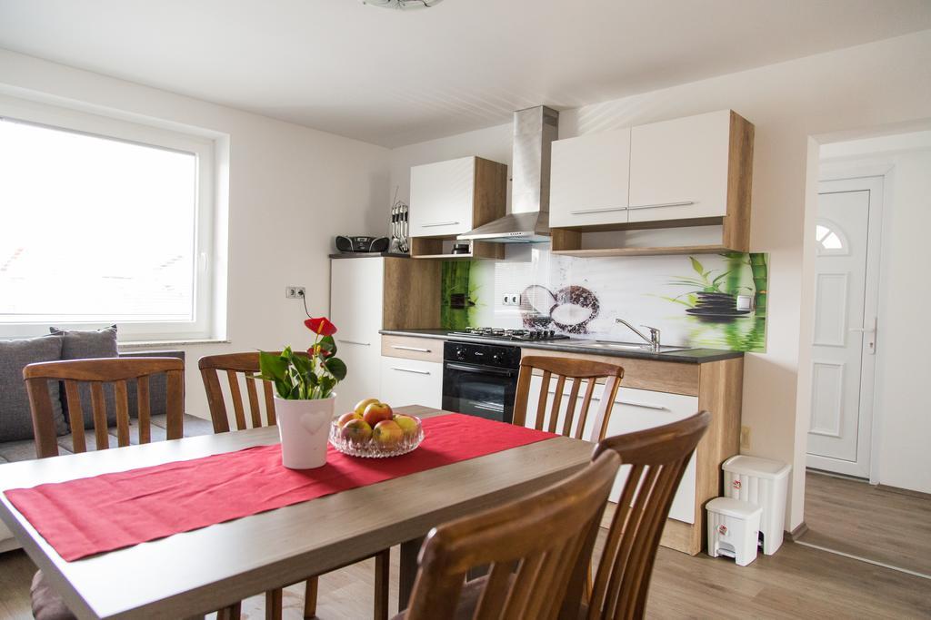 Ema Apartment